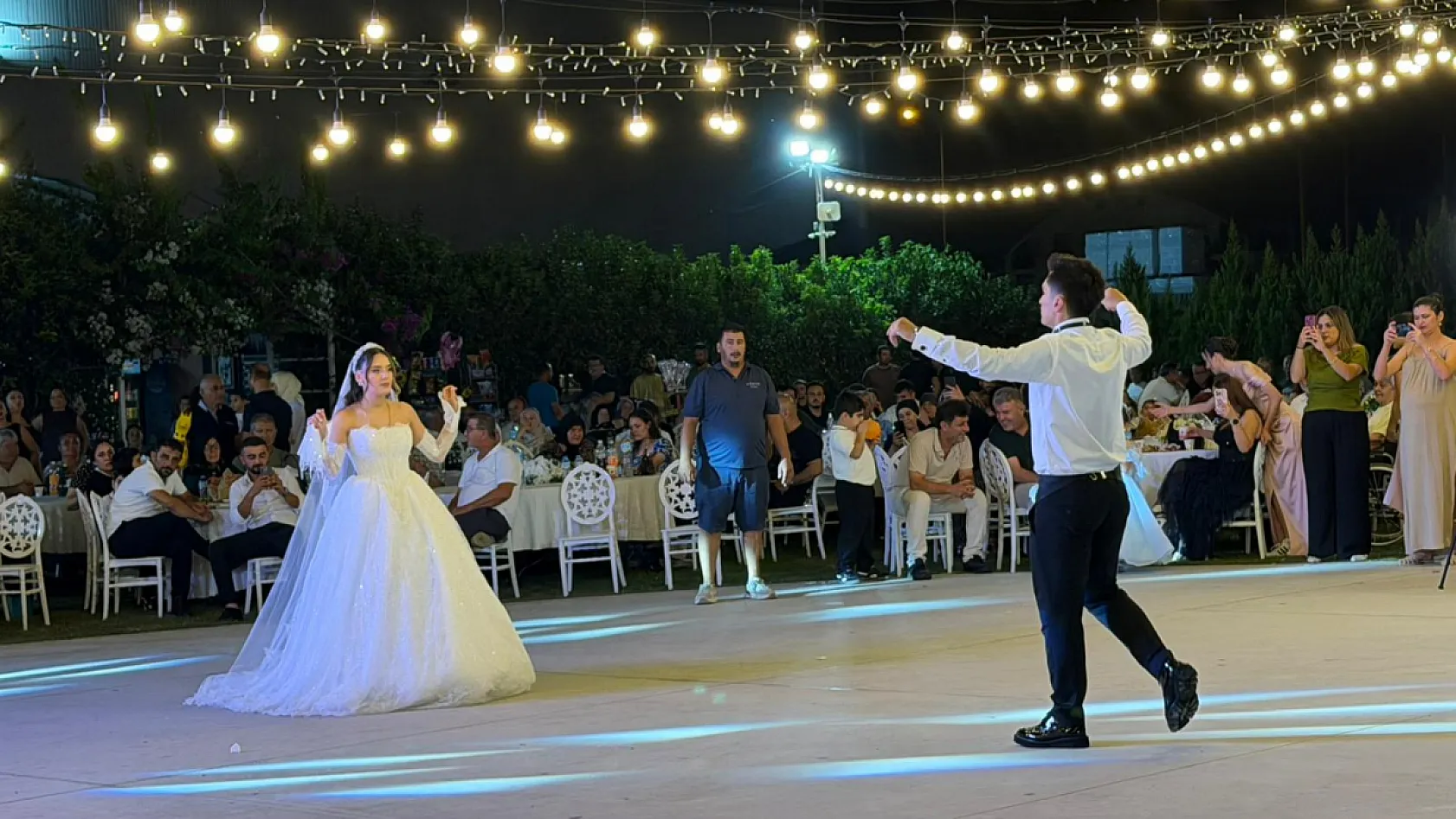 Fethiye'de İsmet Çatal ve Merve Yanık çifti dünyaevine girdi