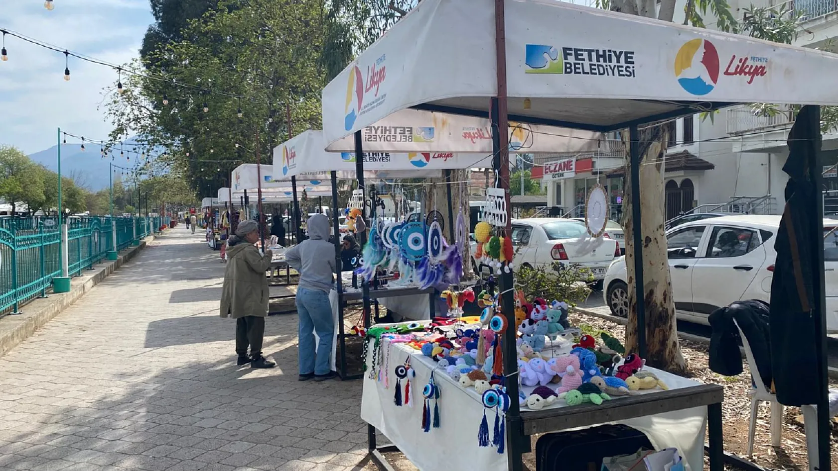 Fethiye'de kadınların üretim gücü stantlara yansıyor