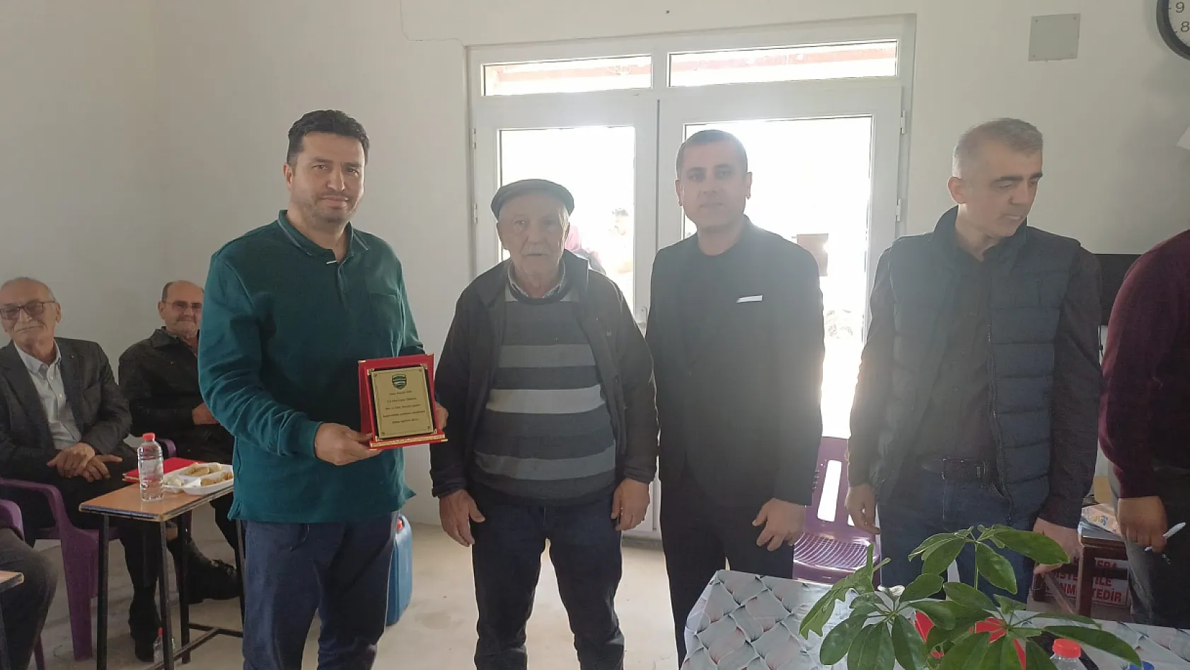 Fethiye'de Minibüs Kooperatifinde Ali Balcı Güven Tazeledi