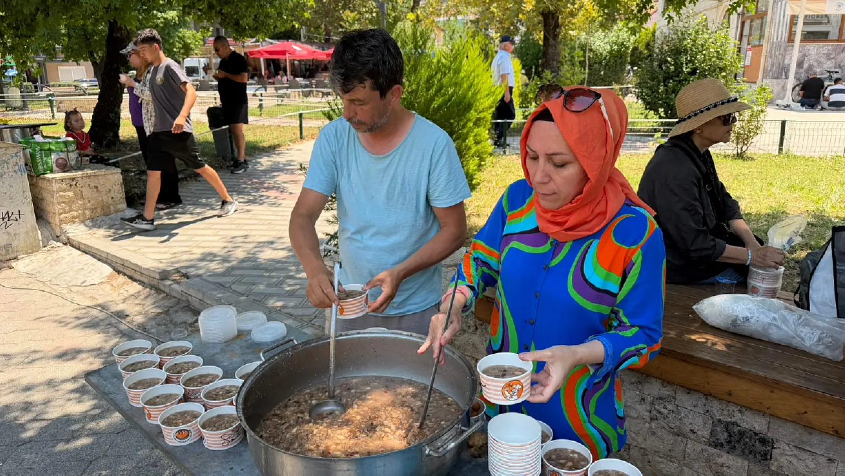 Fethiye'de Muharrem Ayı bereketi: Yeni Camii'nde aşure hayrı yapıldı