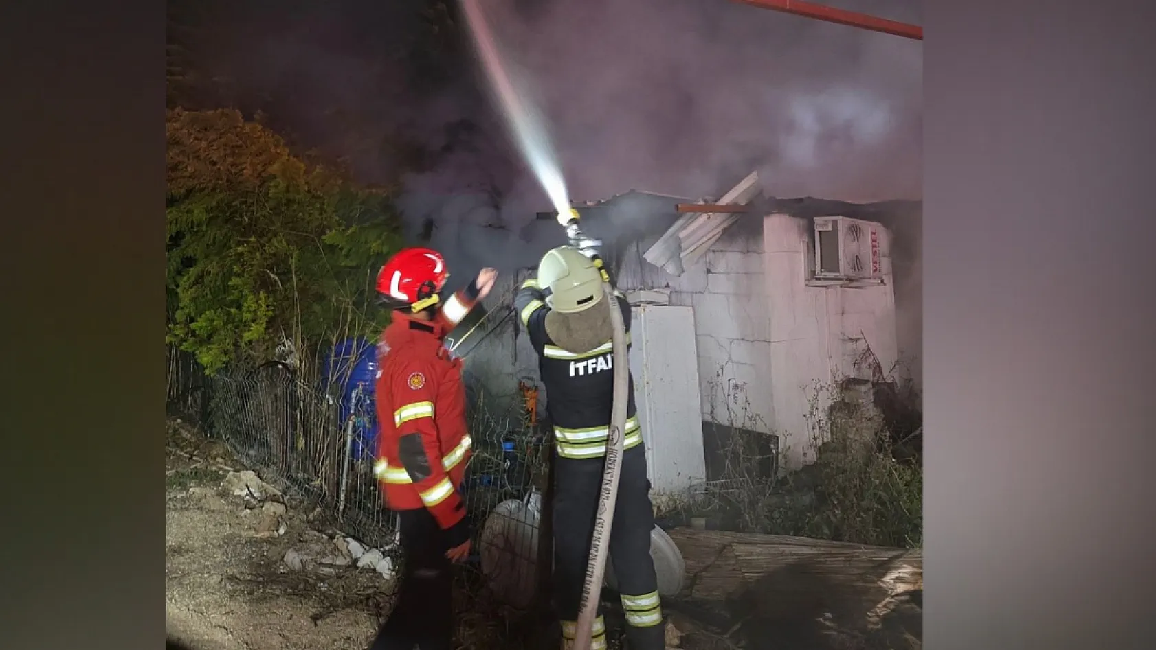 Fethiye'de Müstakil Evde Çıkan Yangın Söndürüldü