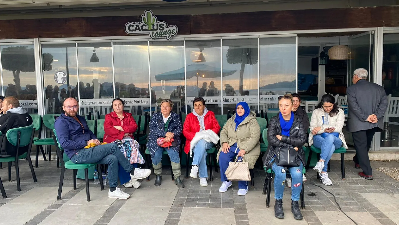 Fethiye'de 'Nevruz' coşkusu: Ateşler yakıldı, bahar birlik mesajlarıyla karşılandı