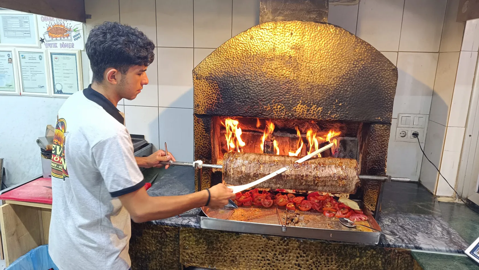 Fethiye'de odun ateşinde üç kuşaktır süren lezzet, turistlerin gözdesi