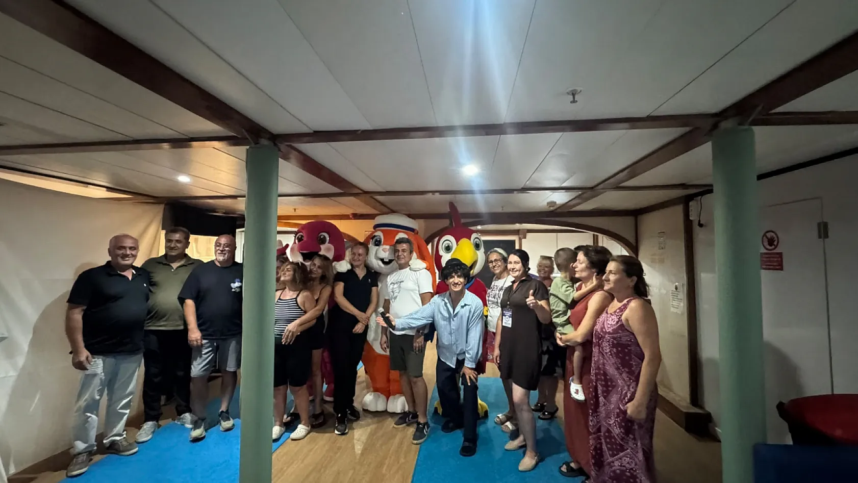 Fethiye'de otizmli çocuklar Toys Boat'ta gönüllerince eğlendi: 'Daha nice gülümsemelere'
