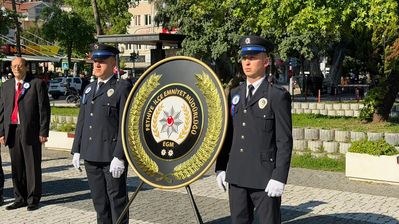 181 yıllık gurur: Fethiye'de Polis Teşkilatı için çelenk sunma töreni