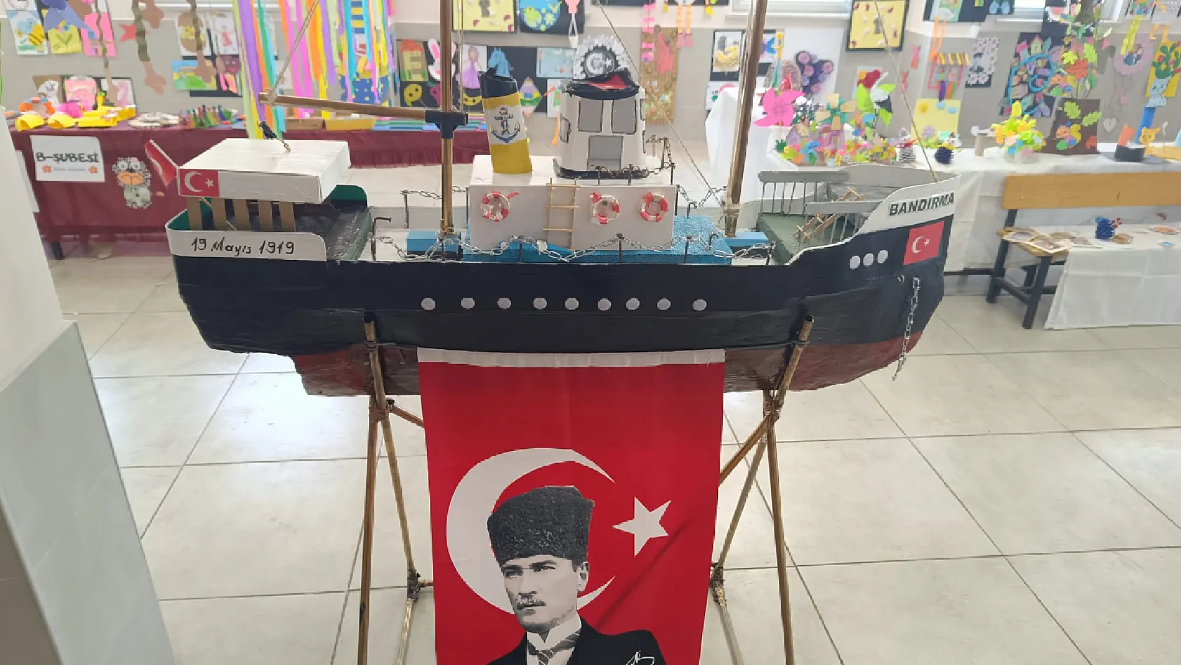 Fethiye'de renklerin, hayallerin ve emeğin sergisi