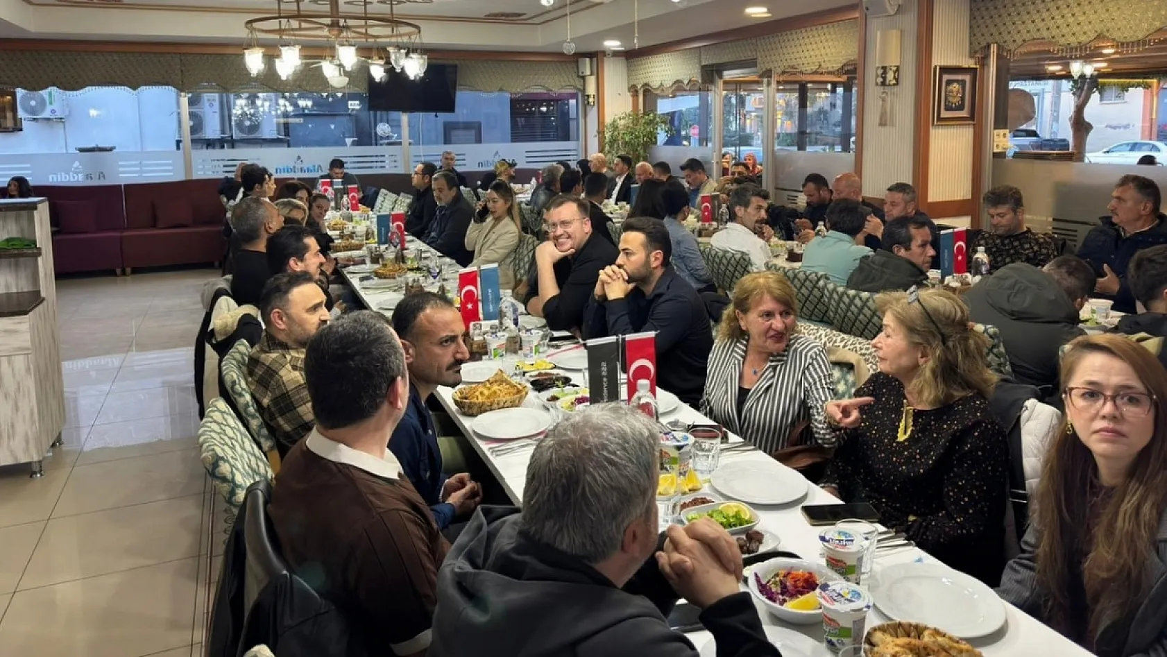 Fethiye'de 'Residence 222' ekibi iftarda buluştu