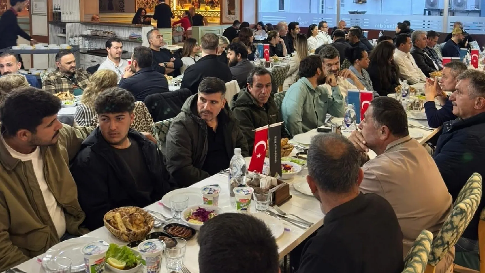 Fethiye'de 'Residence 222' ekibi iftarda buluştu