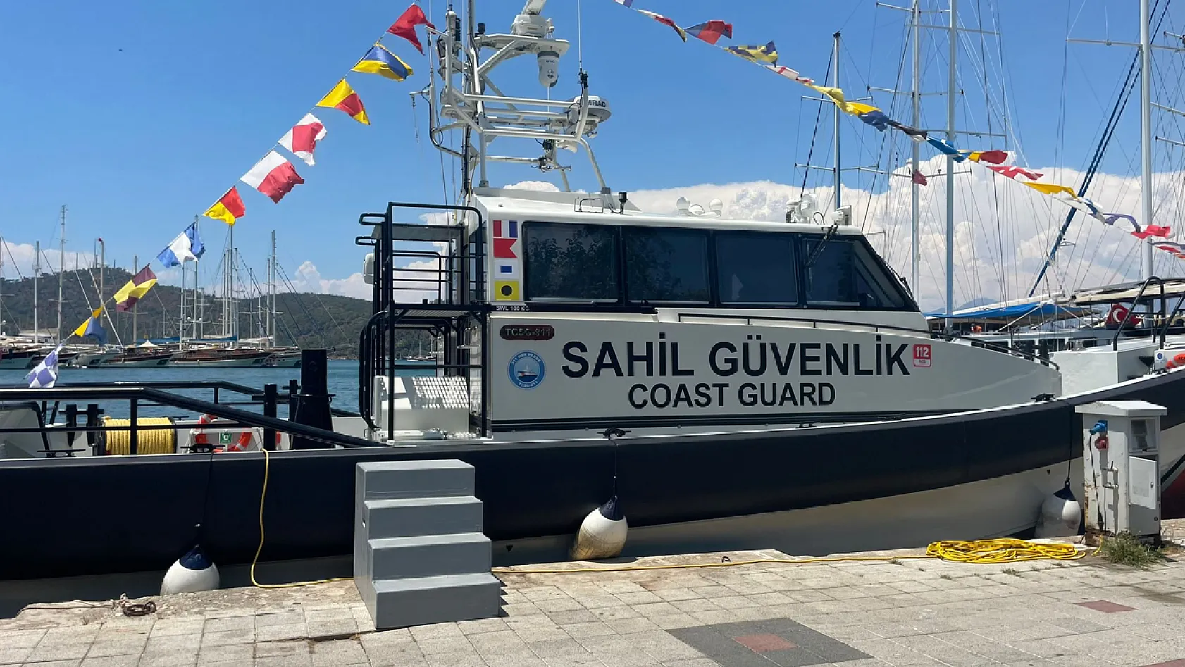 Fethiye'de Sahil Güvenlik botu vatandaşların ziyaretine açıldı