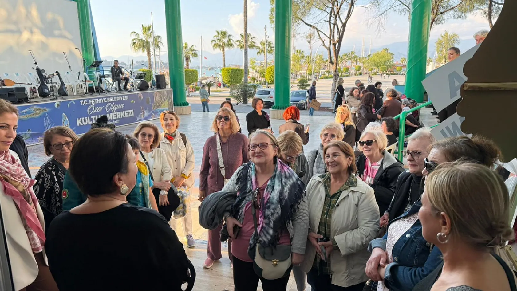 Fethiye'de seramik sergisi açıldı: 7'den 70'e eserler sanatseverlerle buluştu