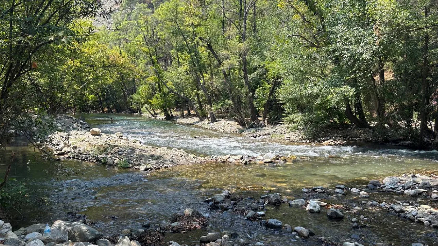 Fethiye'de Sıcaktan Bunalanların Rotası Yeşil Vadi: Piknik Alanlarında Yangın Tedbiri
