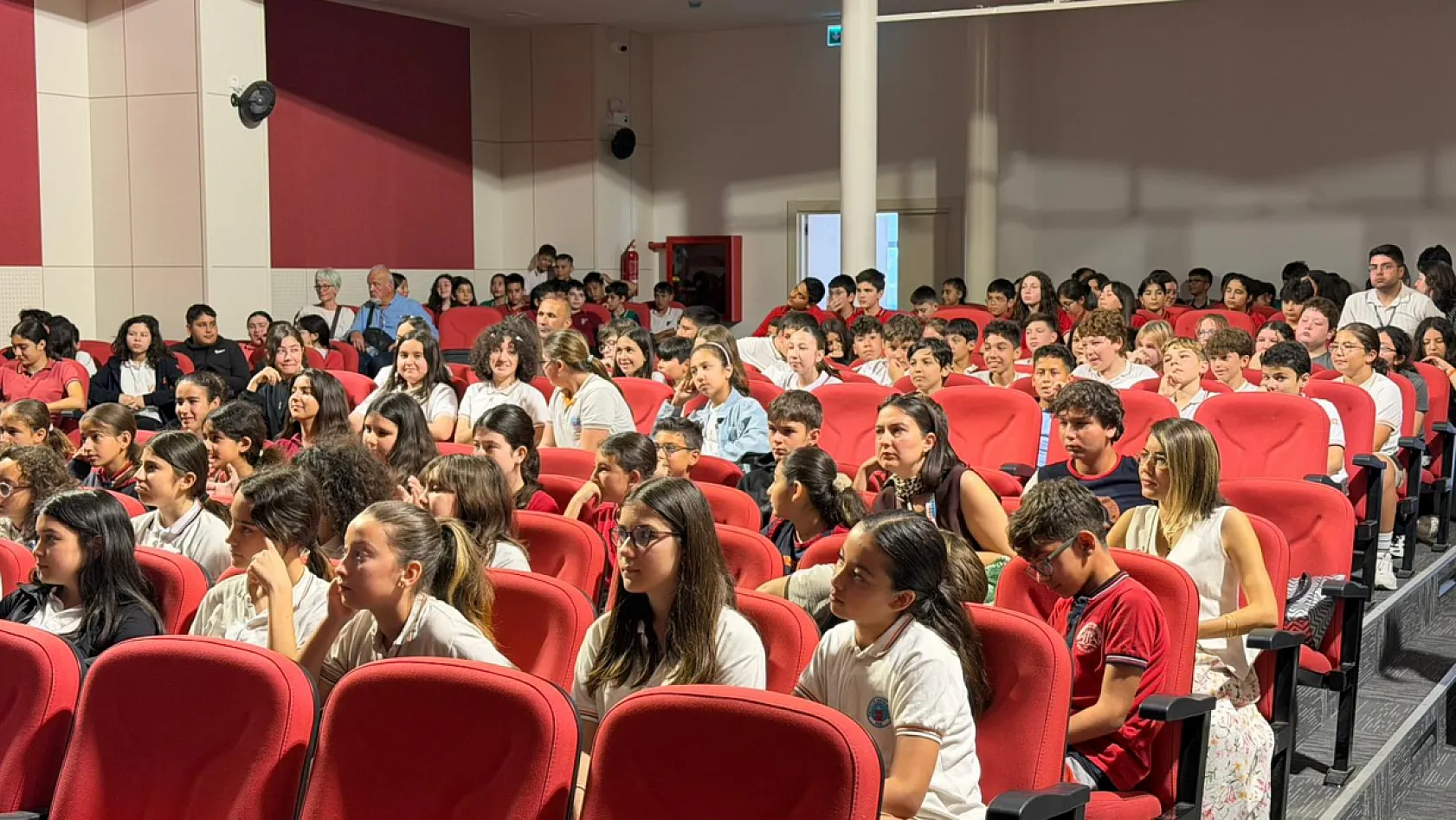 Fethiye'de 'Su Krizi ve Sağlıklı Yaşam Paneli' yoğun katılımla gerçekleştirildi