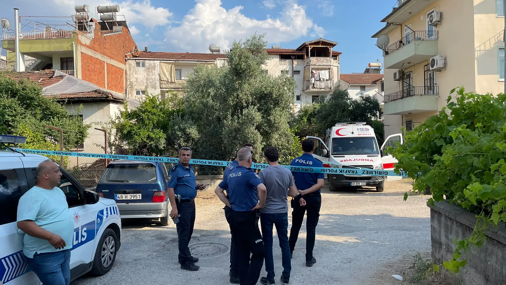 Fethiye'de şüpheli ölüm: 622. Sokak'ta bir kişi asılı halde bulundu