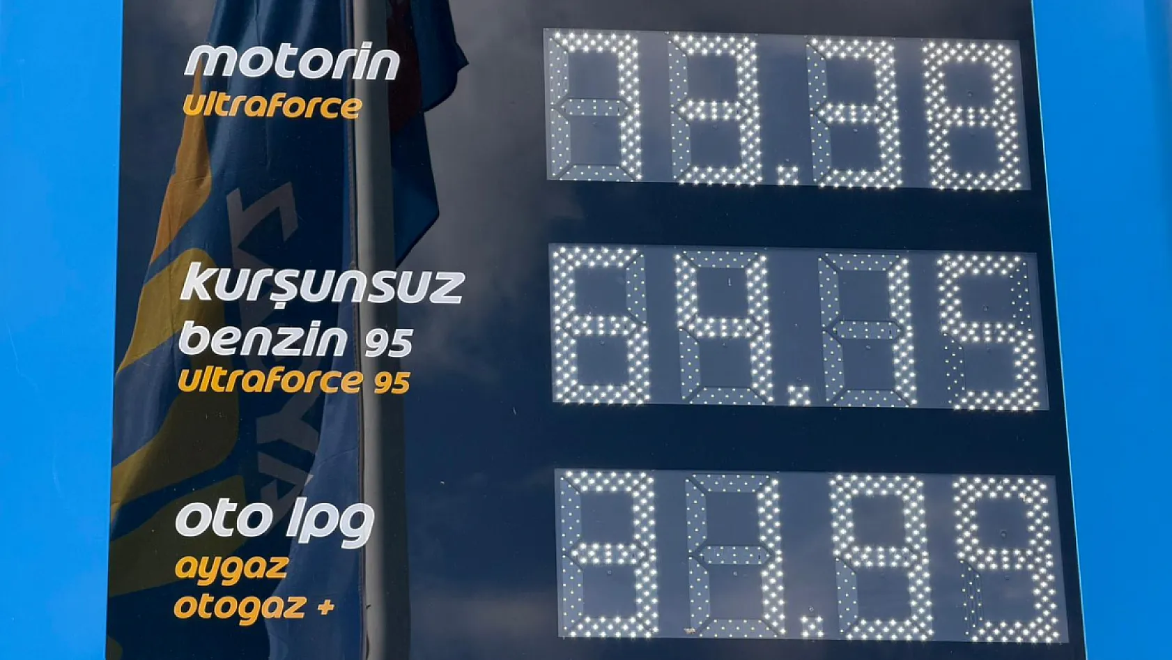 Fethiye'de sürücülere kötü haber: Motorine dev zam kapıda