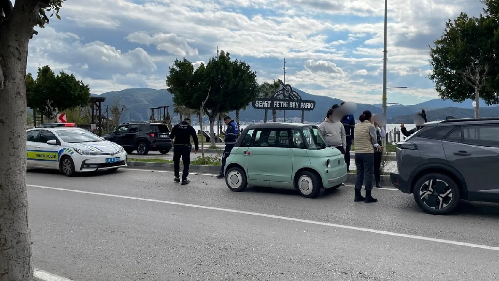 Fethiye'de SUV ile elektrikli araç çarpıştı: Maddi hasar oluştu