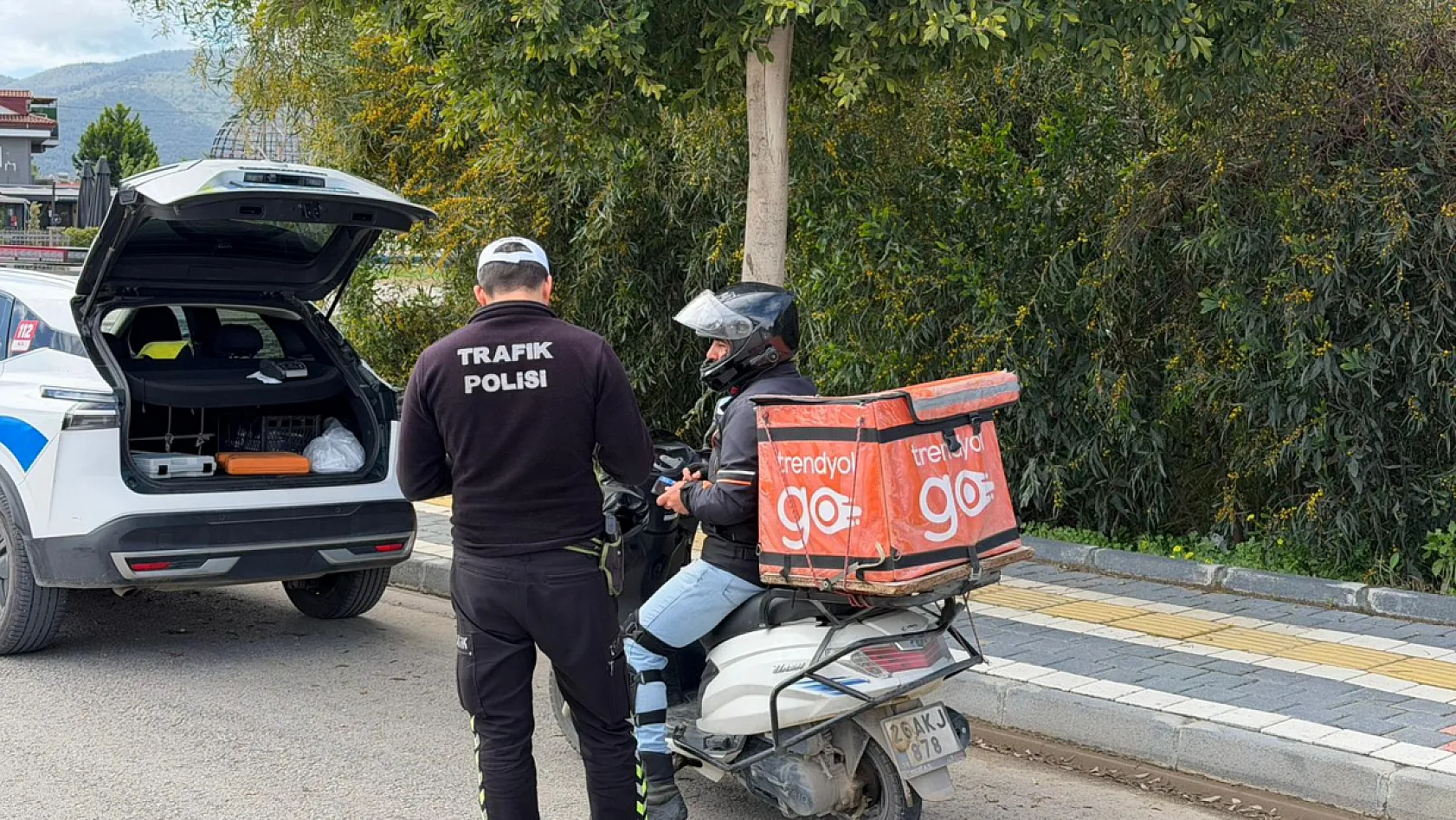 Fethiye'de trafik denetimi: Adliye Kavşağı'nda sıkı kontrol