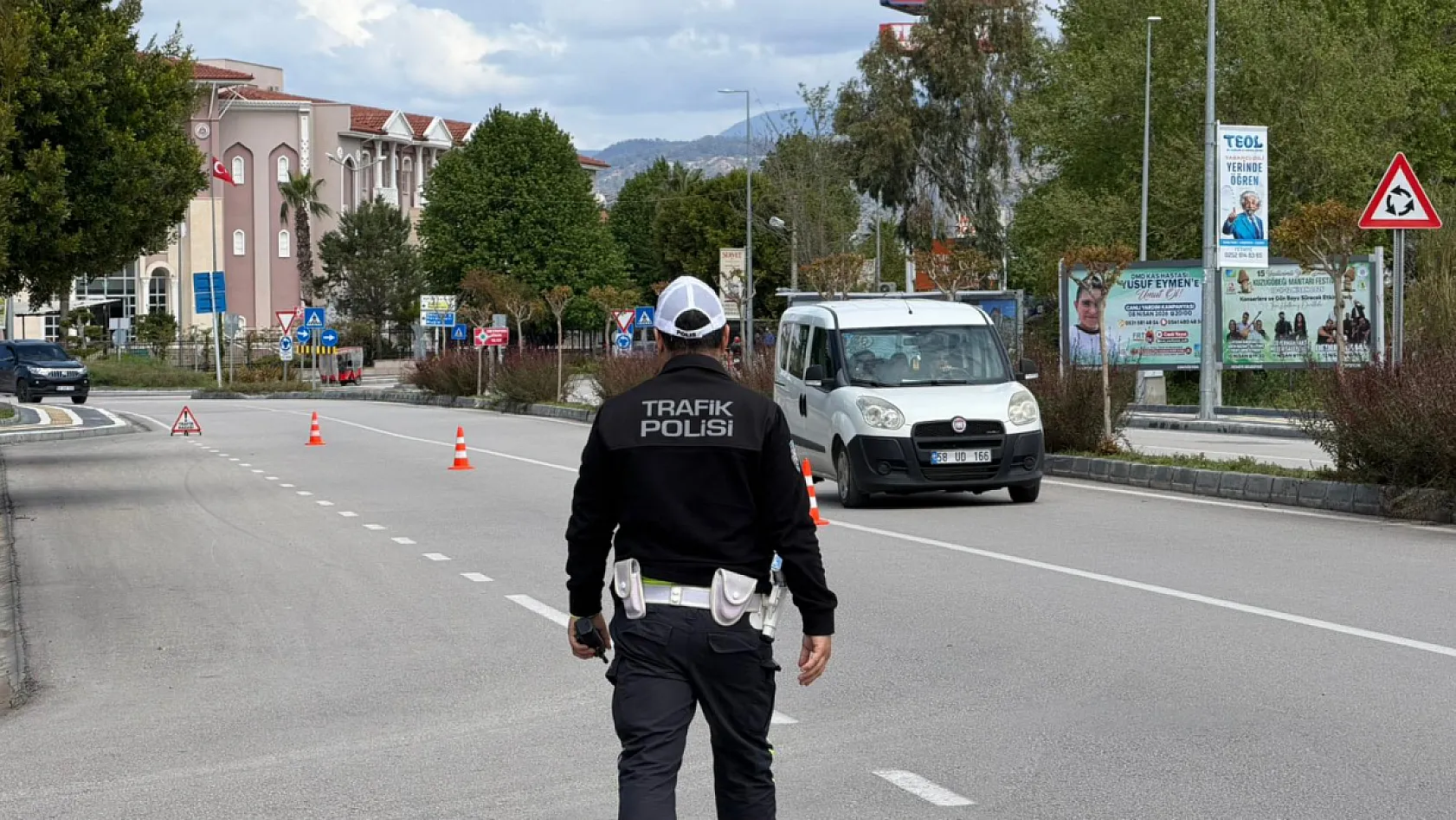 Fethiye'de trafik denetimi: Adliye Kavşağı'nda sıkı kontrol
