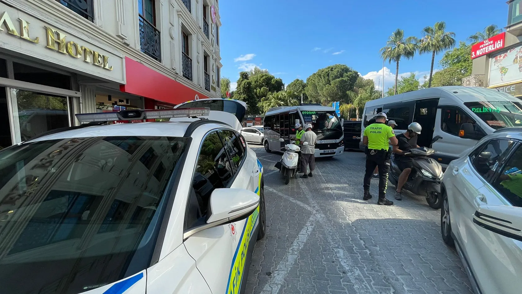 Fethiye'de trafik denetimleri sıklaştı: Kandönmezler Kavşağı'nda sıkı kontrol