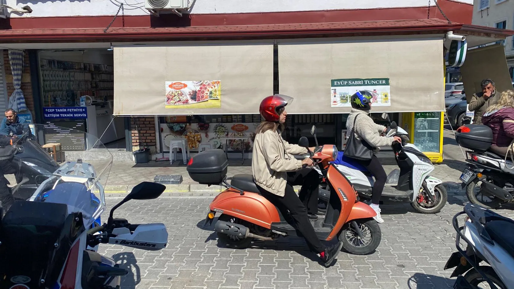 Fethiye'de trafik ekiplerinden 'APP Plaka' uyarılı motosiklet denetimi