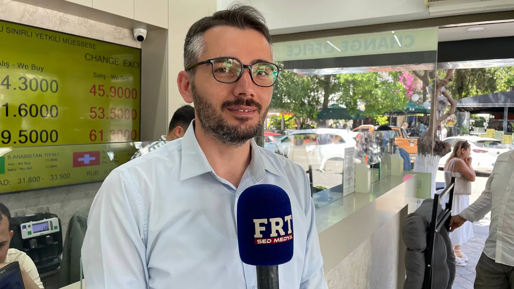 Fethiye'de turist yoğunluğu döviz bürolarına yansıdı