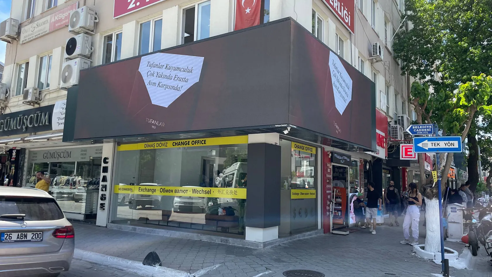 Fethiye'de turist yoğunluğu döviz bürolarına yansıdı