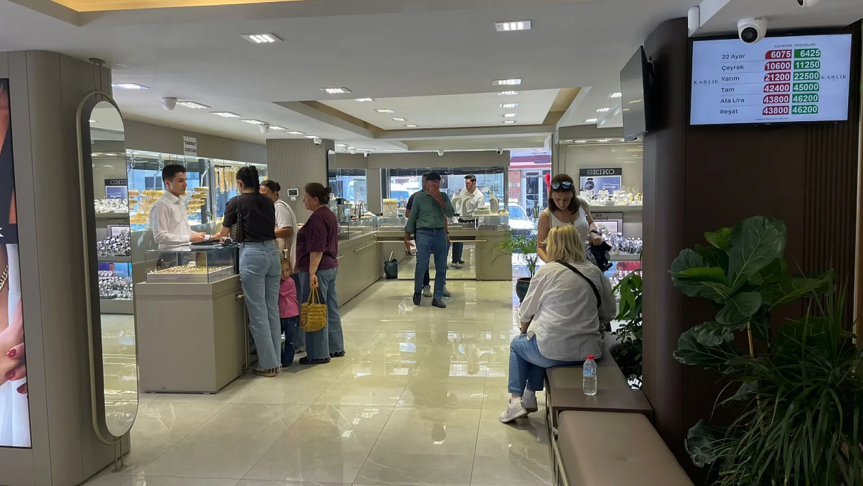 Fethiye'de turistlerin gözdesi özel tasarım takılar oldu