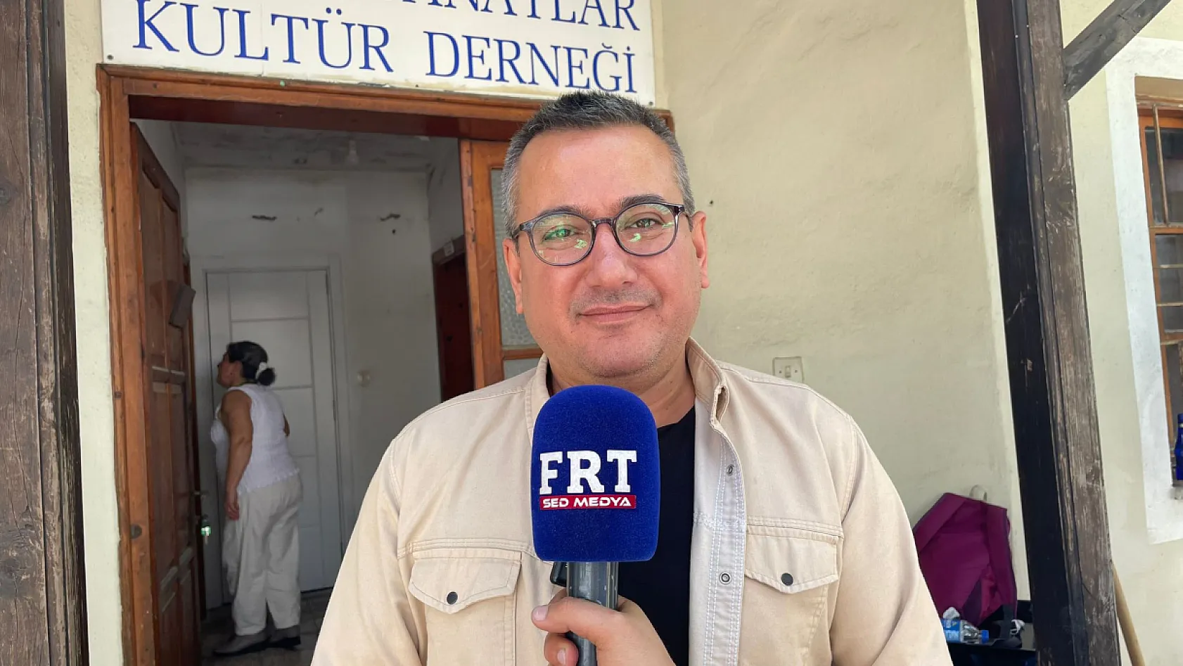 Fethiye'de 'Türkü Dinletili Bahar Kermesi' Yoğun Katılımla Gerçekleşti