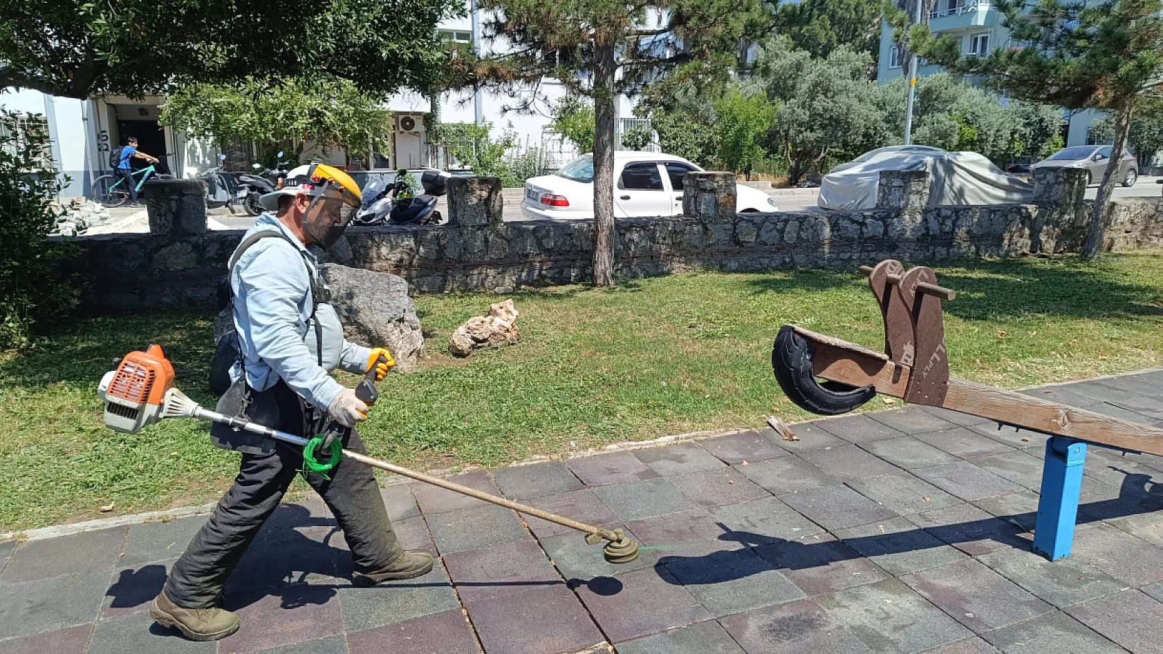 Fethiye'de Tuzla Mahallesi Akay Parkı'nda yenileme çalışmaları sürüyor