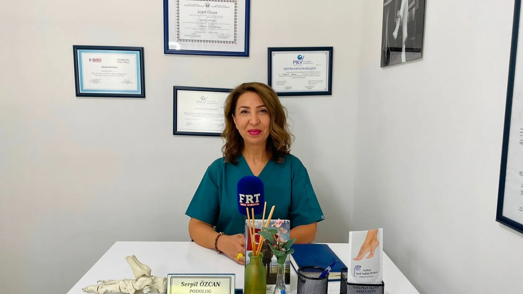 Fethiye'de Uzman Podolog Serpil Özcan'dan uyarı: 'Mantarlı tırnak kendiliğinden geçmez'