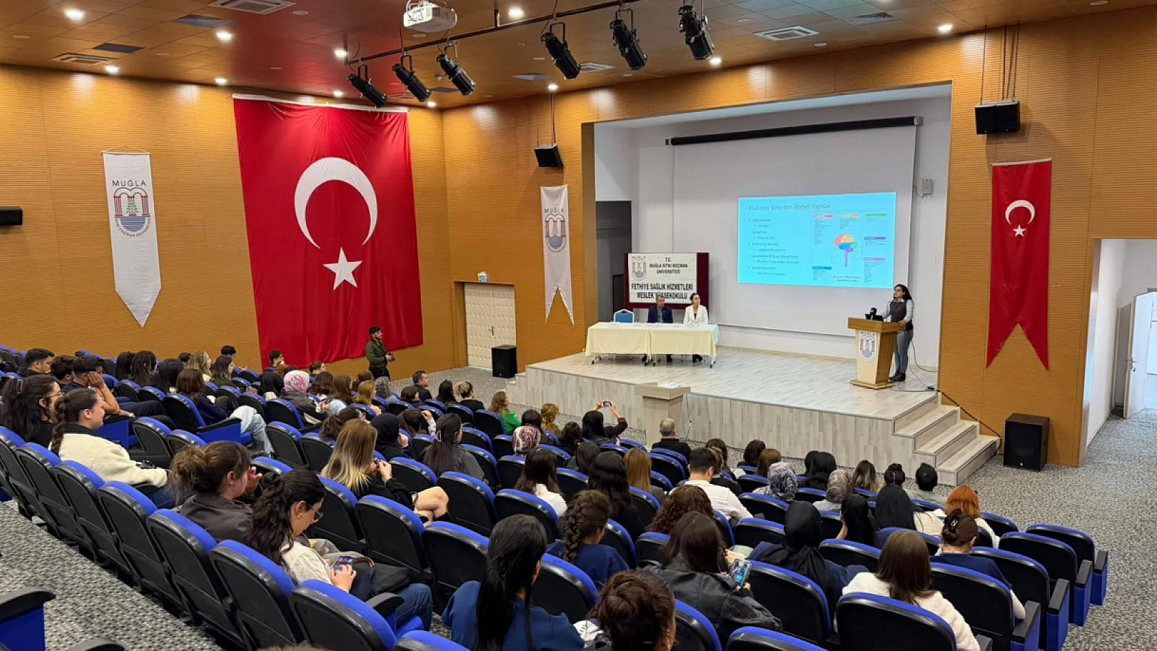 Fethiye'de uzmanlardan 'Alzheimer ve Demans' farkındalığı