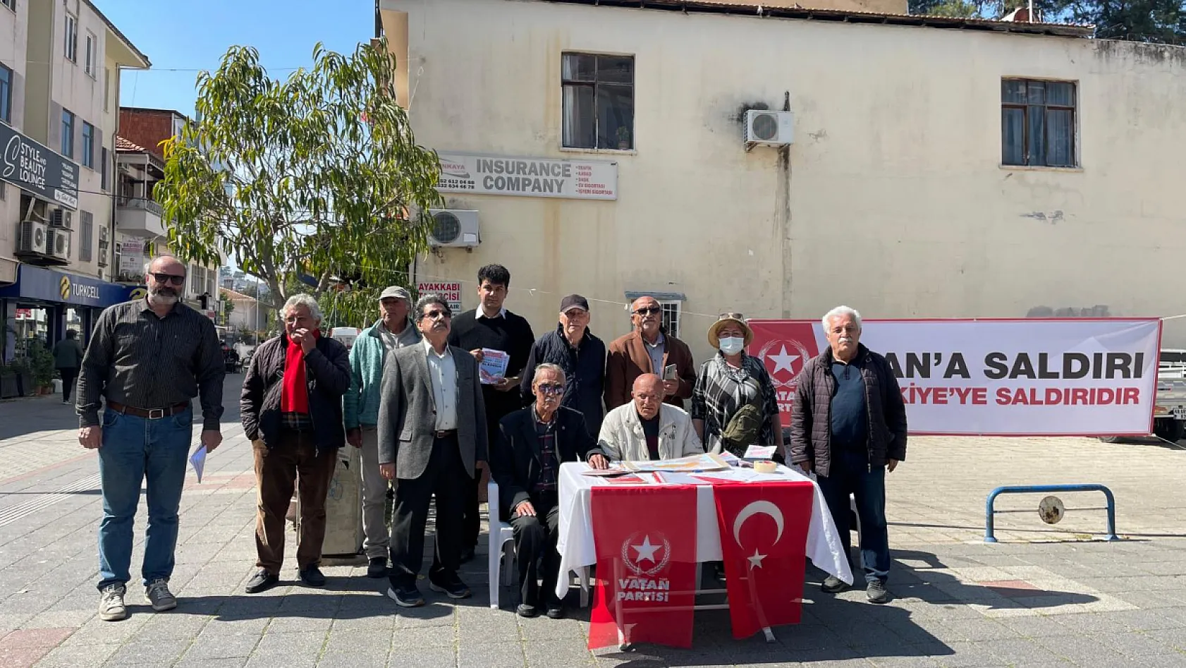 Fethiye'de Vatan Partisi'nden İran'a destek açıklaması