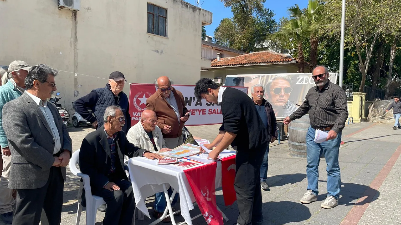 Fethiye'de Vatan Partisi'nden İran'a destek açıklaması