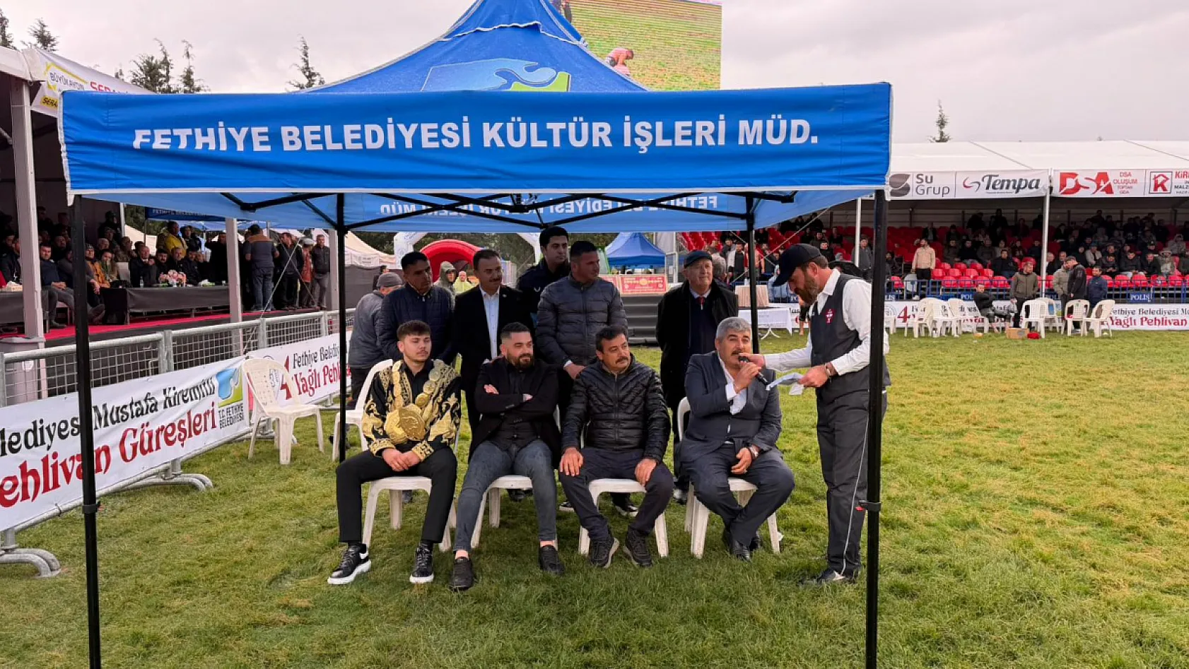 Fethiye'de Yağlı Güreşlerin Ağası Batuhan Kiremitli Oldu