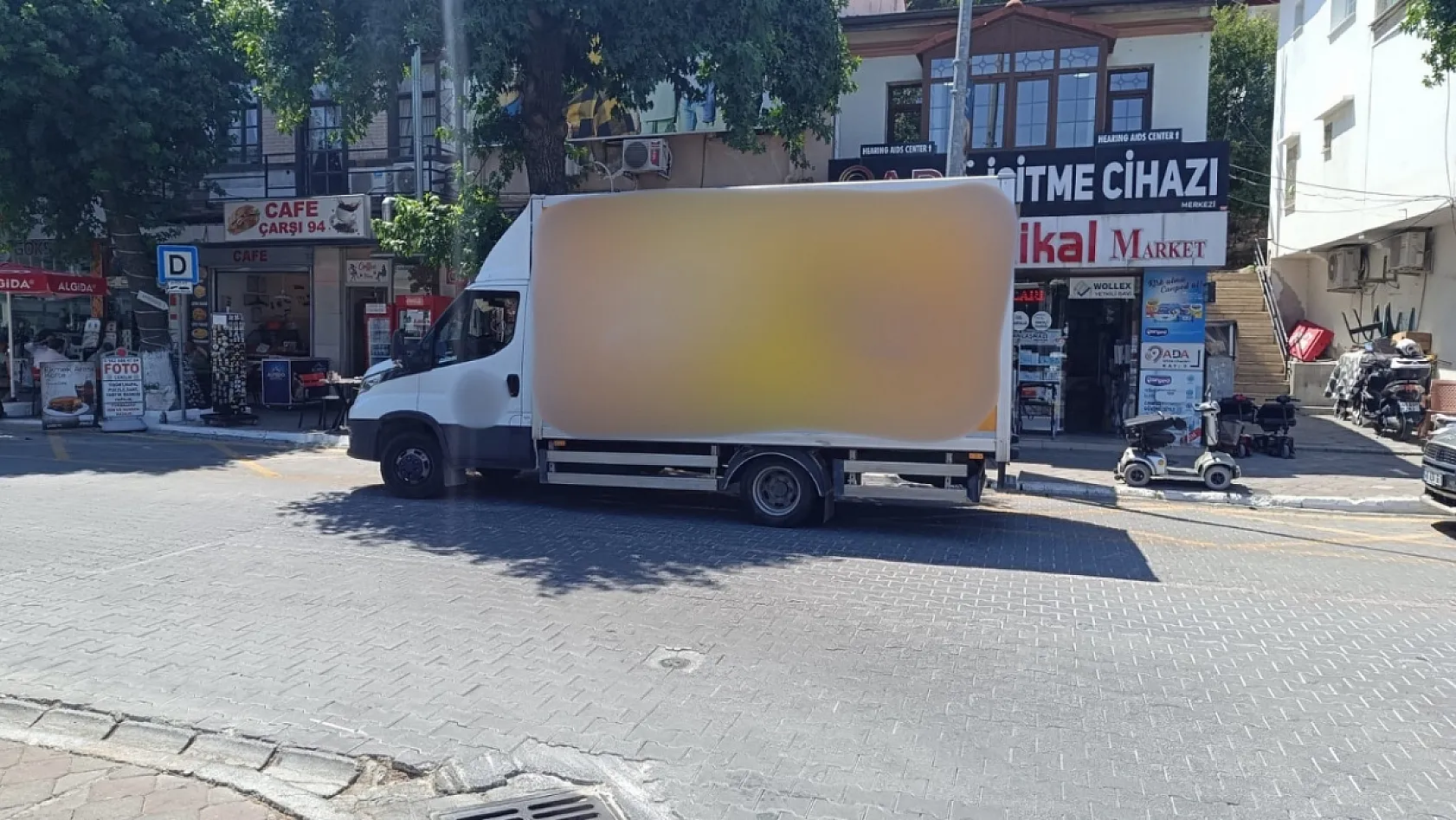 Fethiye'de yaz sezonuyla birlikte trafik yoğunlaştı, durak ihlalleri arttı