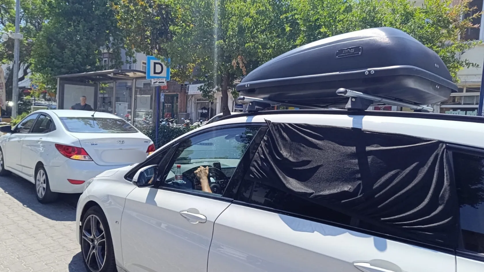 Fethiye'de yaz sezonuyla birlikte trafik yoğunlaştı, durak ihlalleri arttı