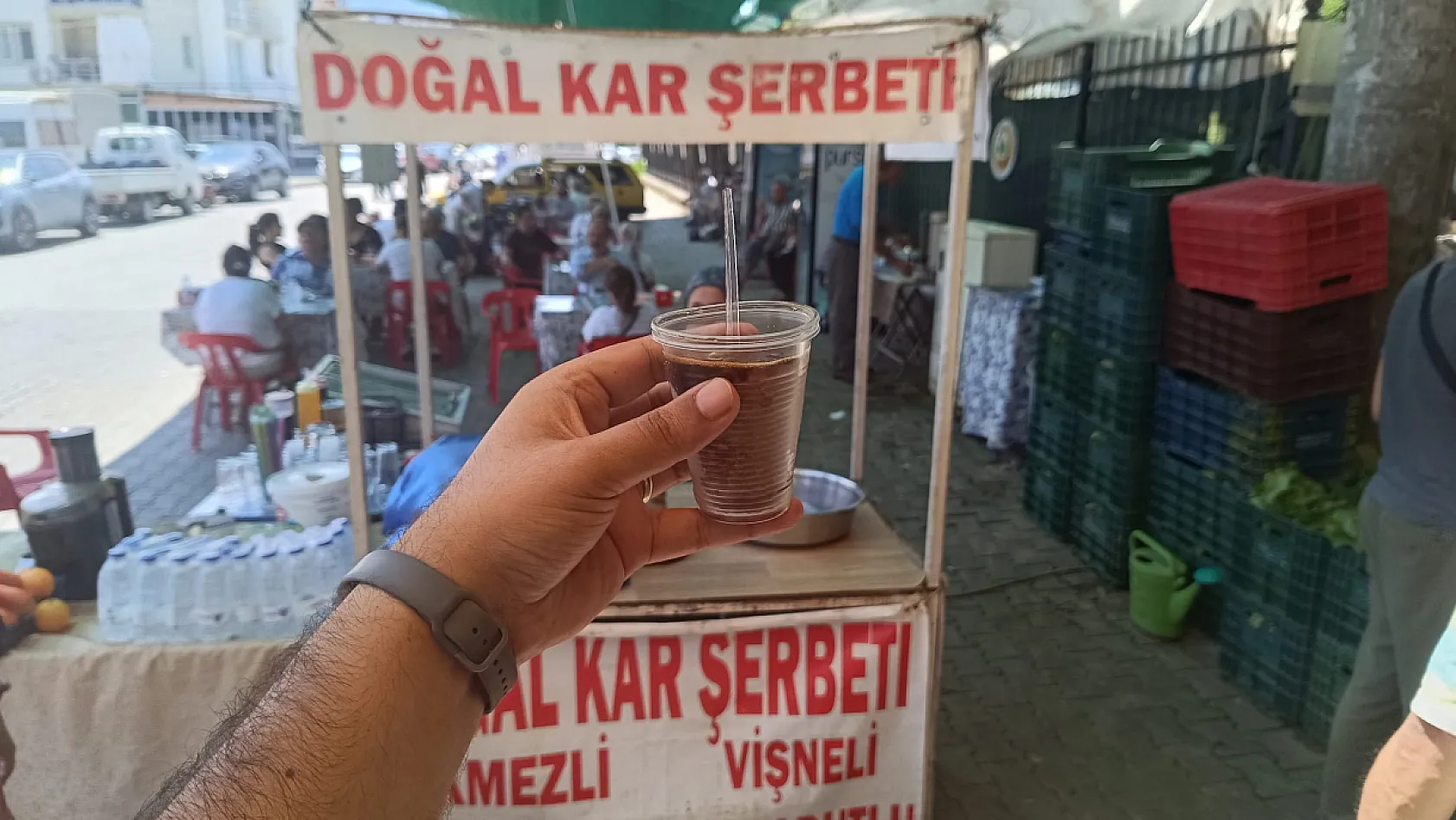Fethiye'de yazın serinleten lezzeti: Kar şerbetine yoğun ilgi