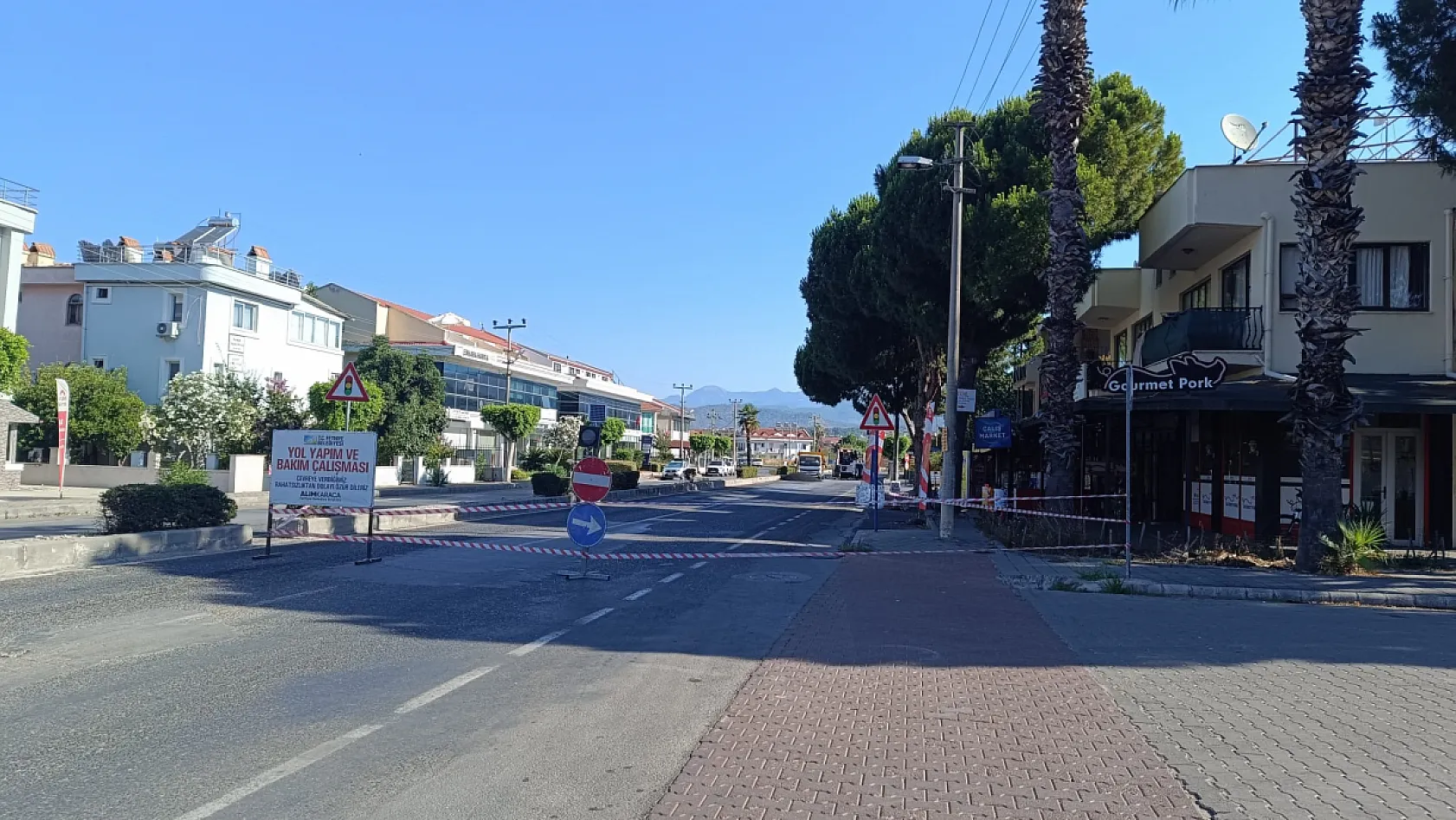 Fethiye'de yol onarımı trafiği etkiledi: Kavşakta araç kuyruğu oluştu