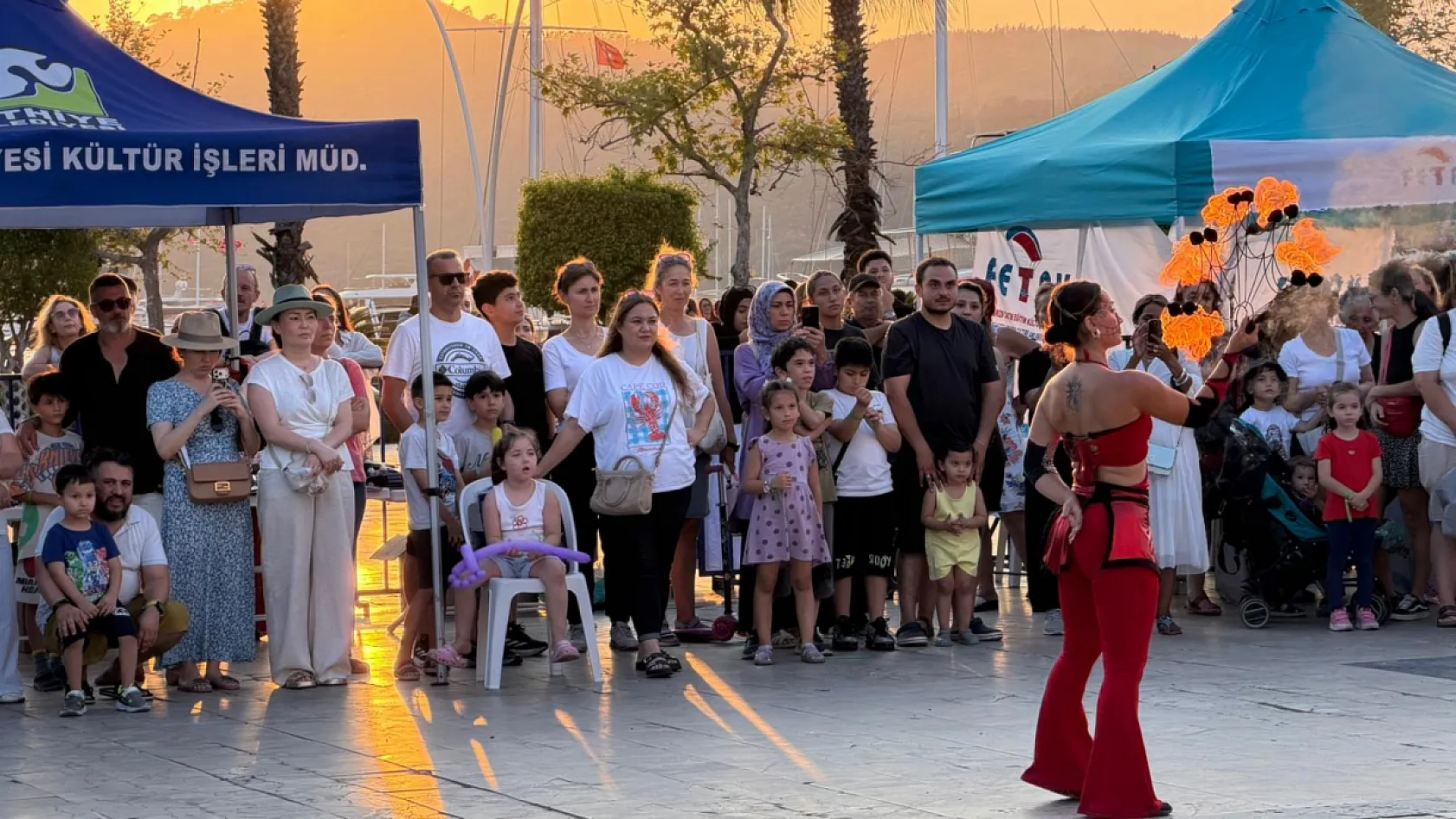 Fethiye'de Yusuf Eymen'e Destek Gecesi: Ateş Gösterisi Büyük İlgi Gördü