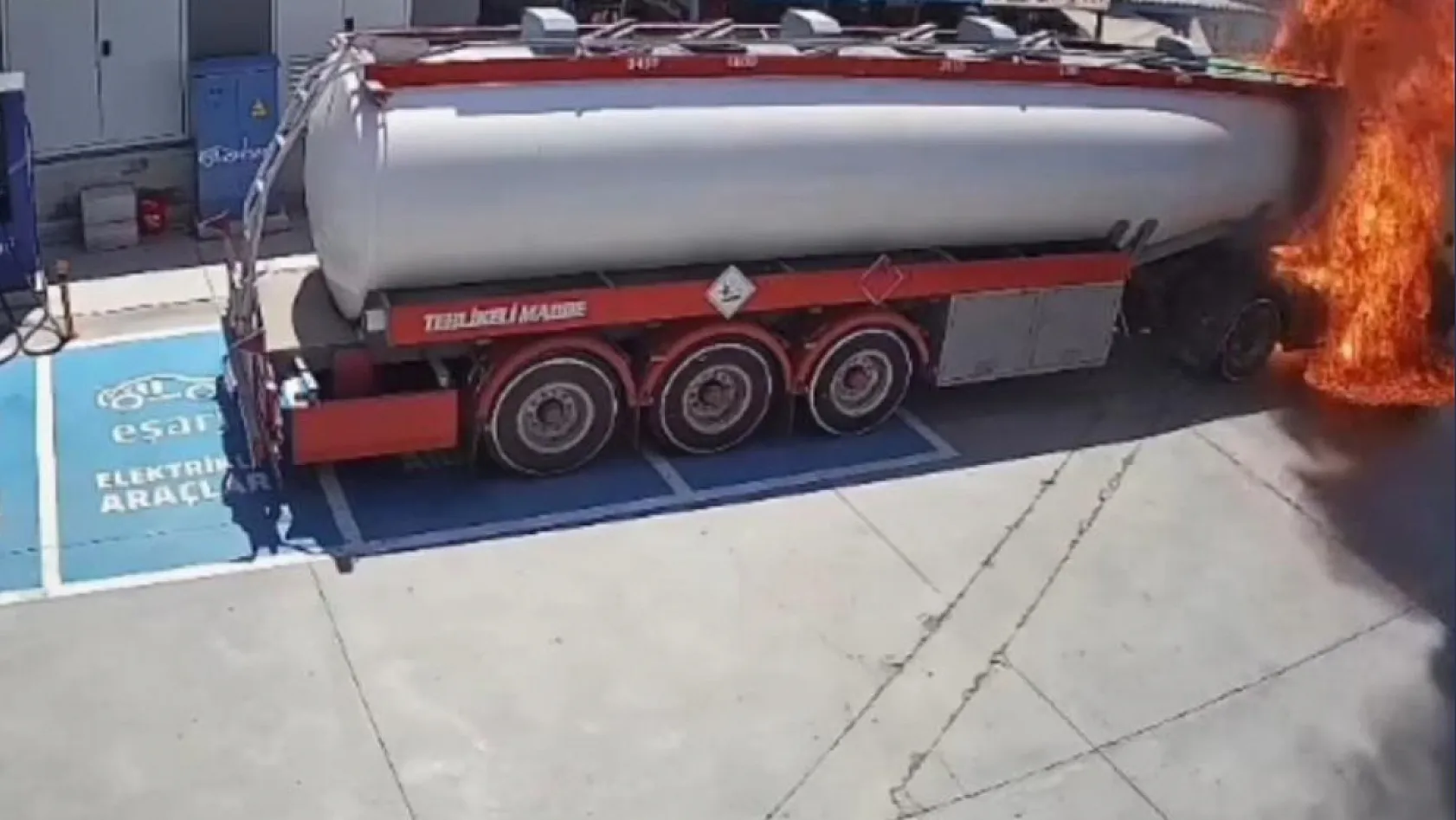 Fethiye'deki tanker yangınının güvenlik kamera kayıtları ortaya çıktı