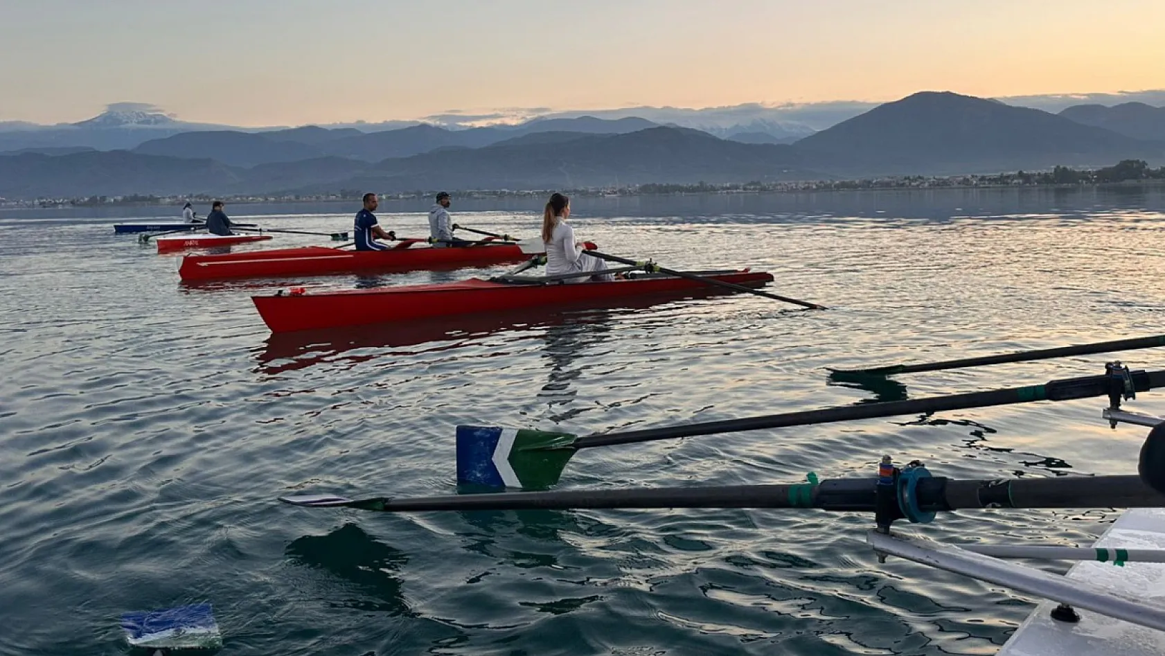 Fethiye'den Ege Kupası Kürek Yarışları'na katılım
