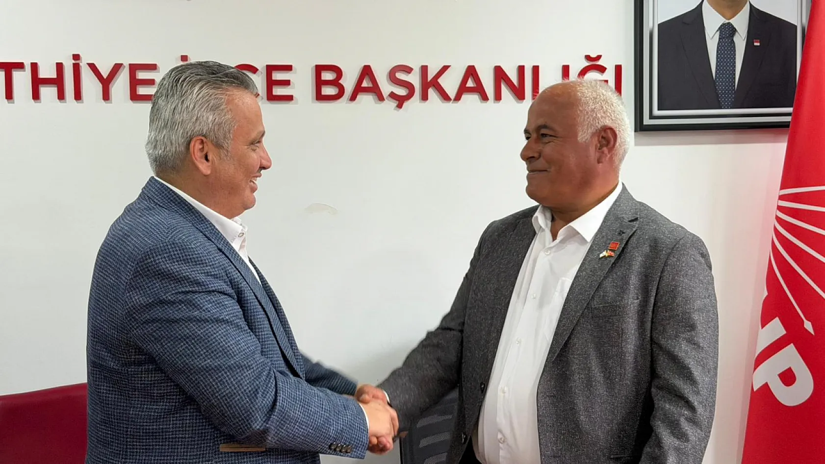 Fethiyeli esnaf Mehmet Baykara CHP'ye katıldı