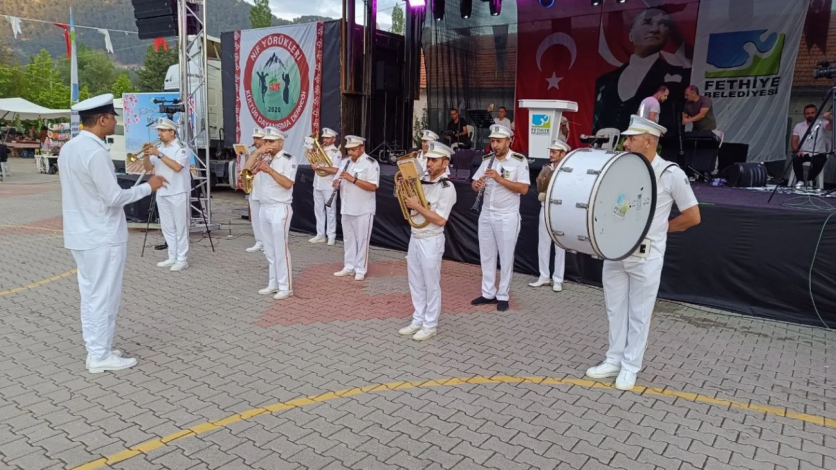 Fethiye'nin Nif Mahallesi'nde '26. Kiraz Festivali' coşkuyla tamamlandı