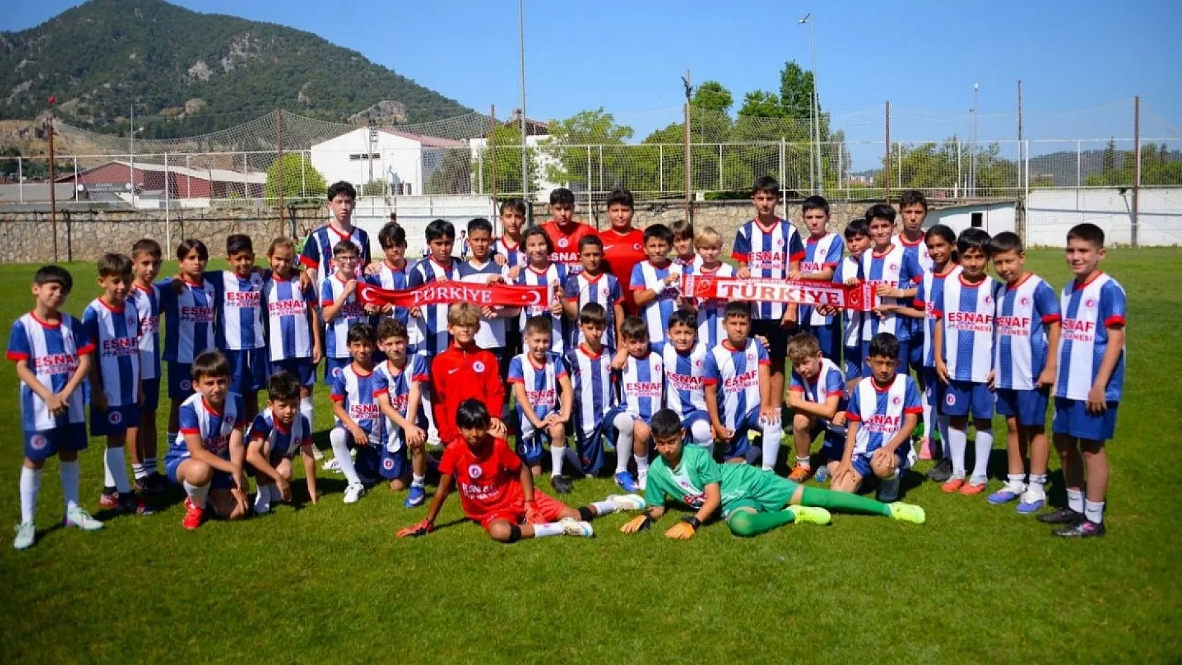 Fethiyespor Futbol Akademisi'nden A Milli Takım'a Destek