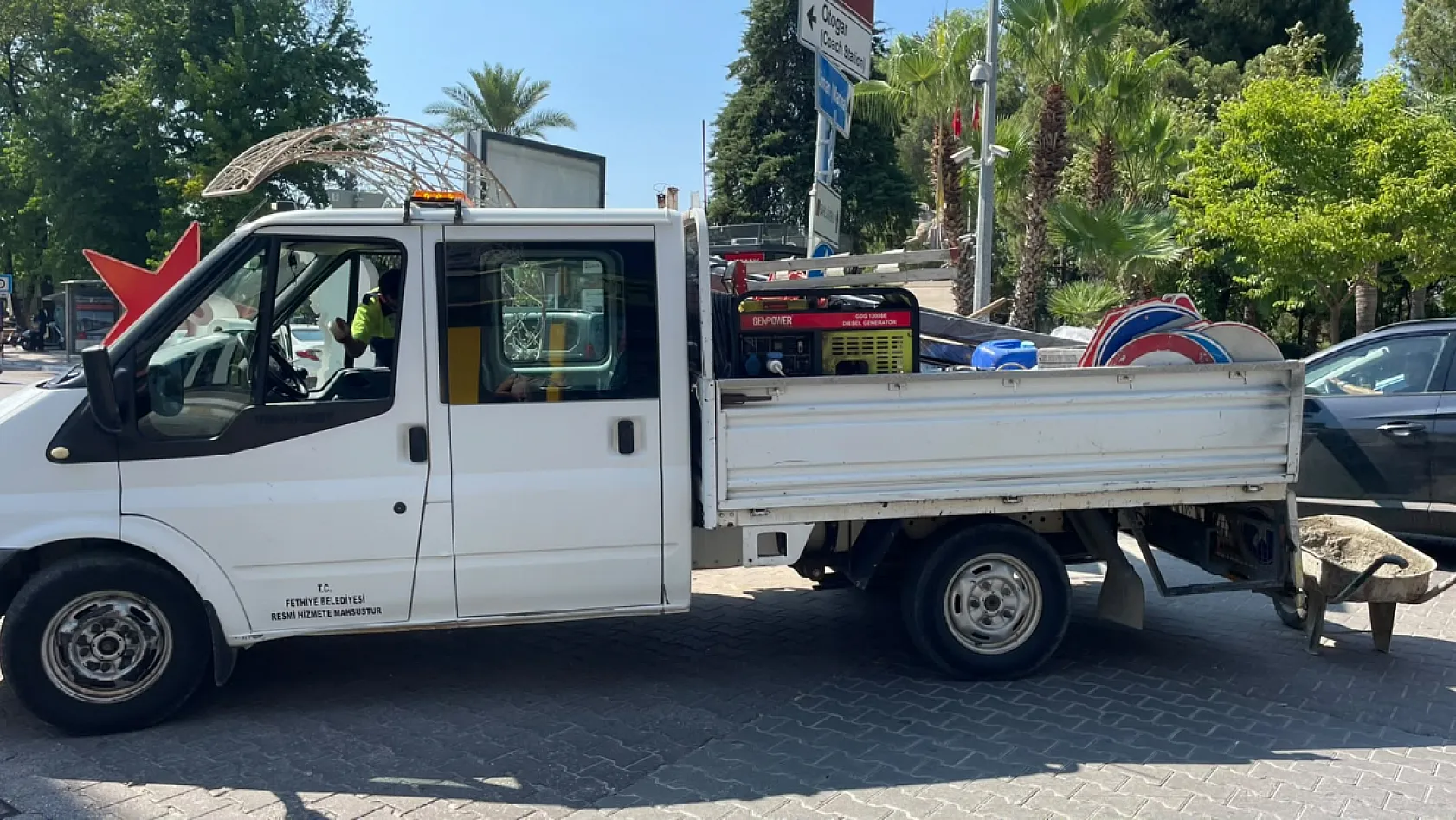 Fethiye'ye 4 dilde yönlendirme tabelası