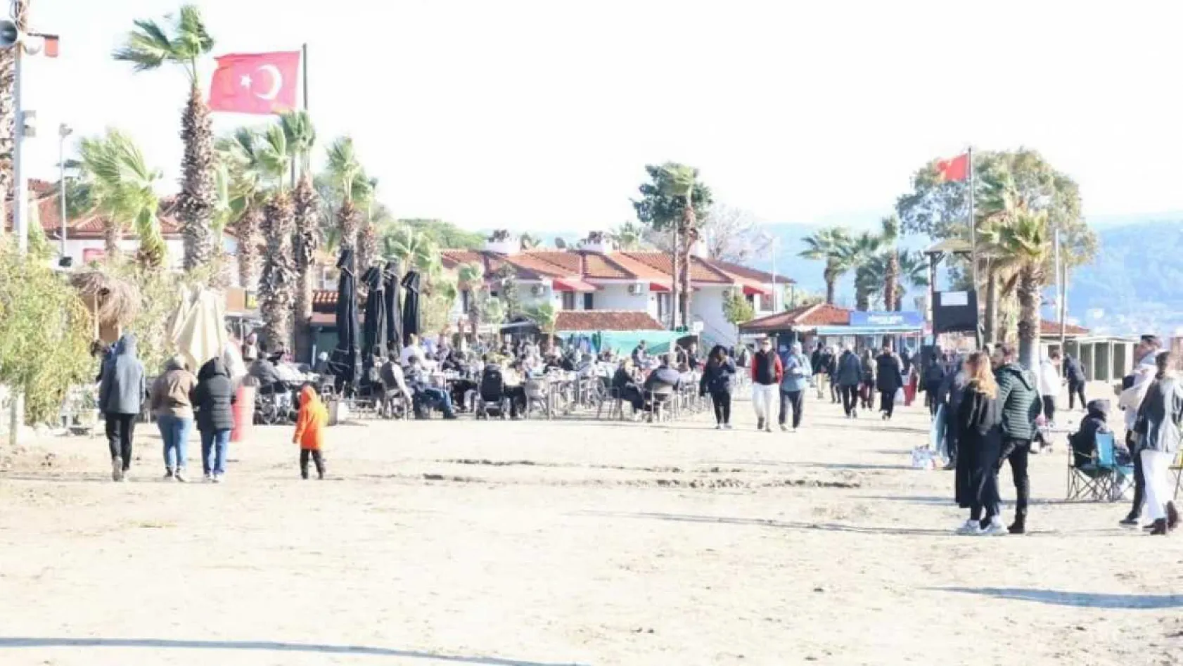 Akyaka'da yılın ilk gününü denizde karşıladılar