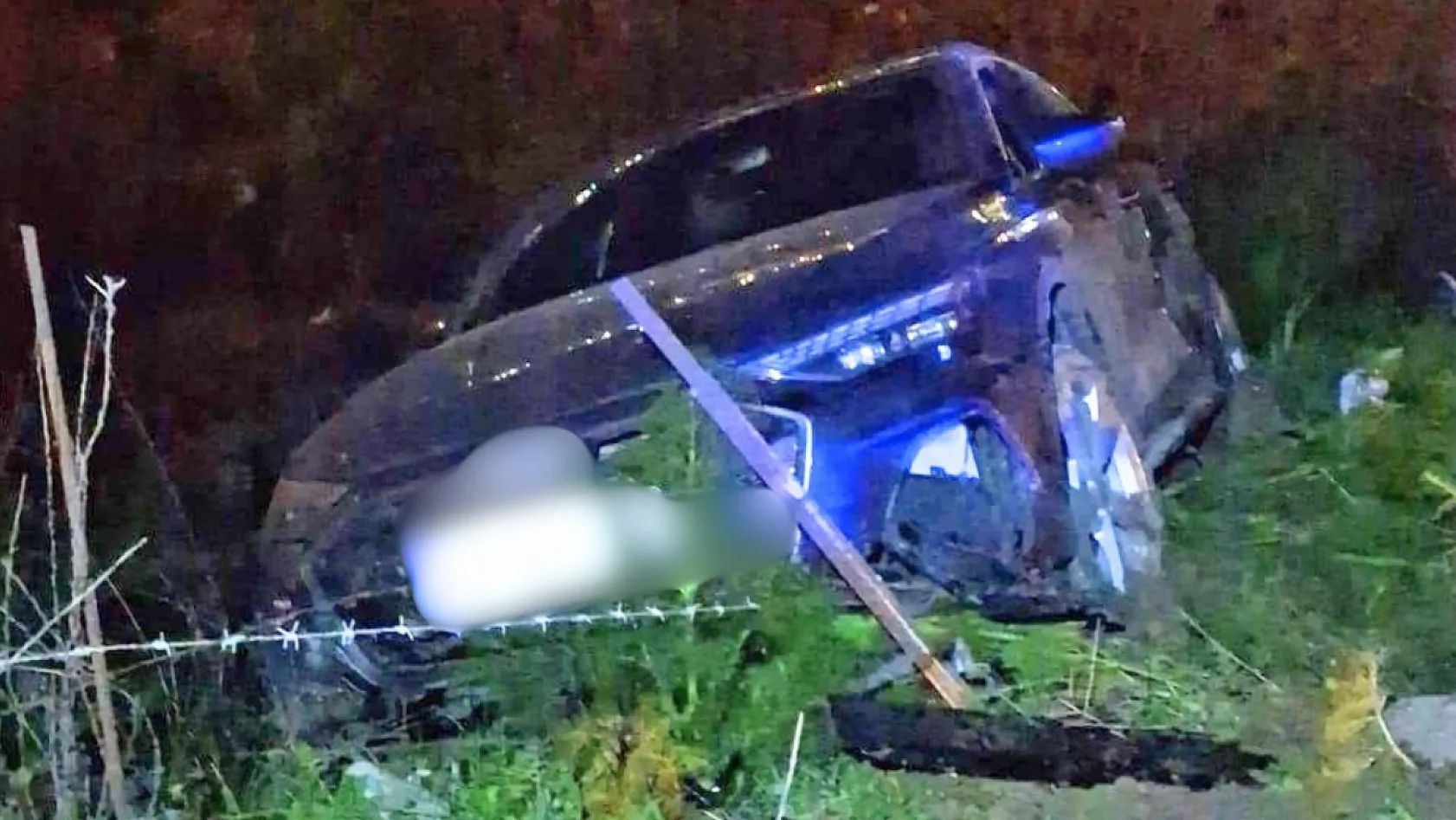 Bodrum'da karıştığı kazadan yara almadan kurtulan sürücü otomobilin çarpması sonucu ağır yaralandı