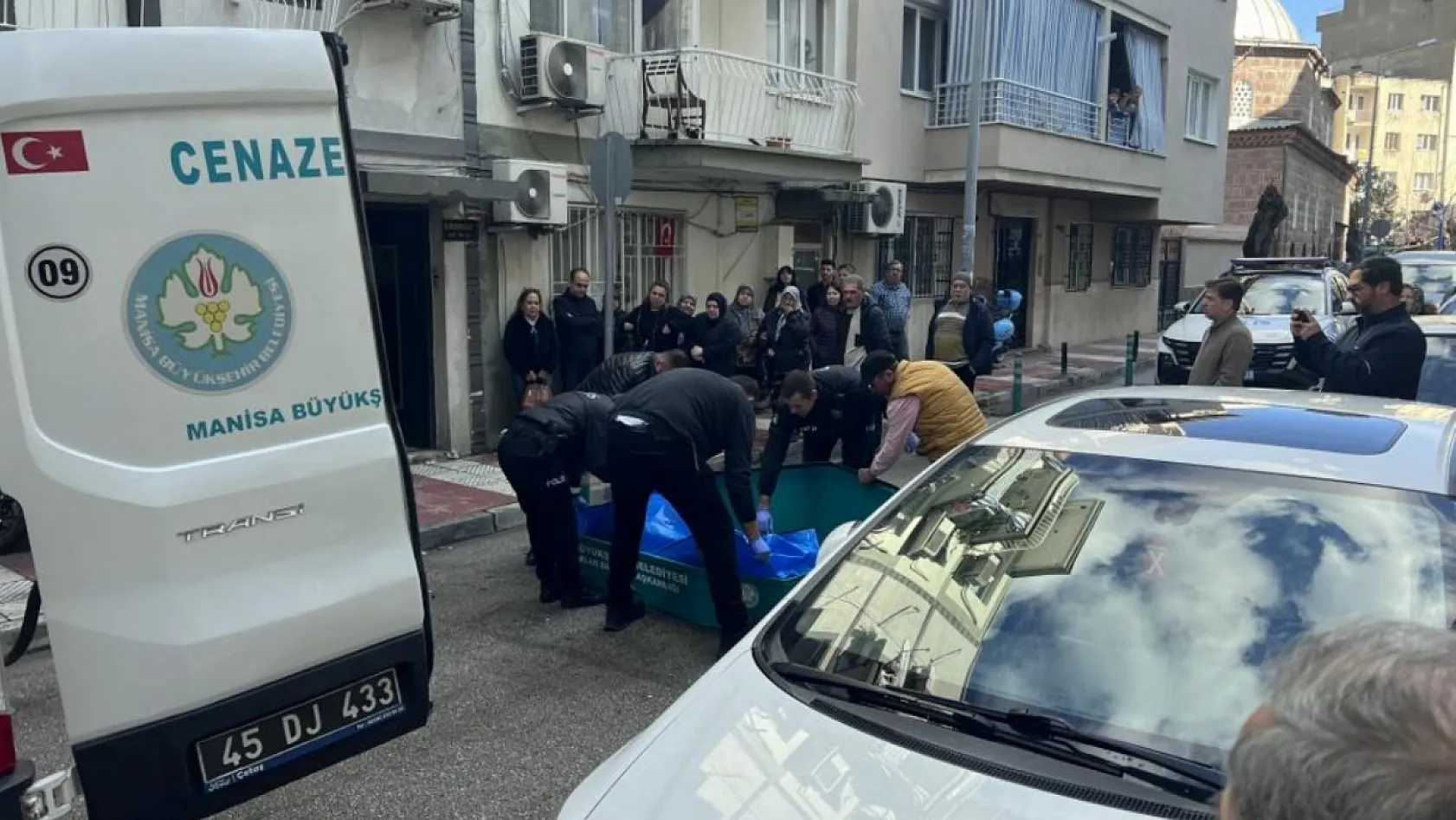 83 yaşındaki koca, eşini uyurken öldürdü