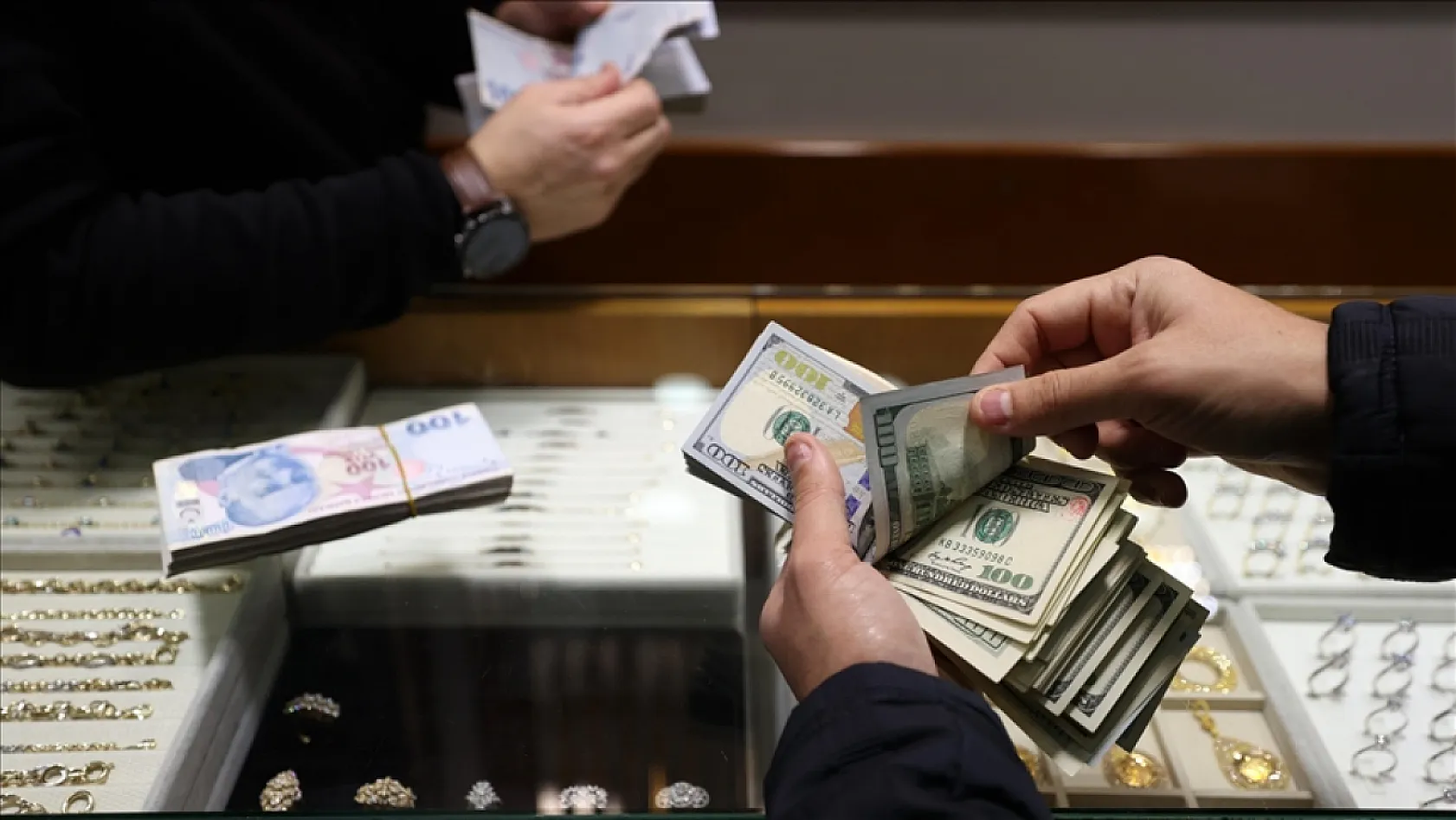 Selçuk Geçer'den Altın Tahmini: Gram Altın 13 Bin TL Olabilir, Kur Şoku Uyarısı