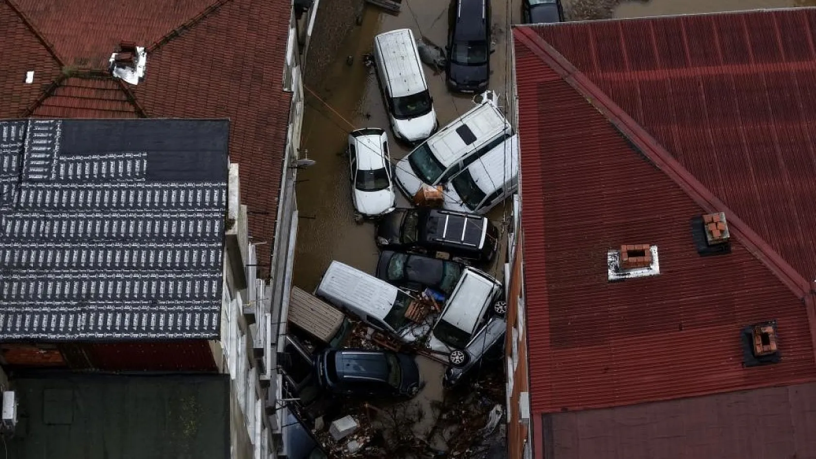 Fotoğraflarla İstanbul'da sel sonrası hasar