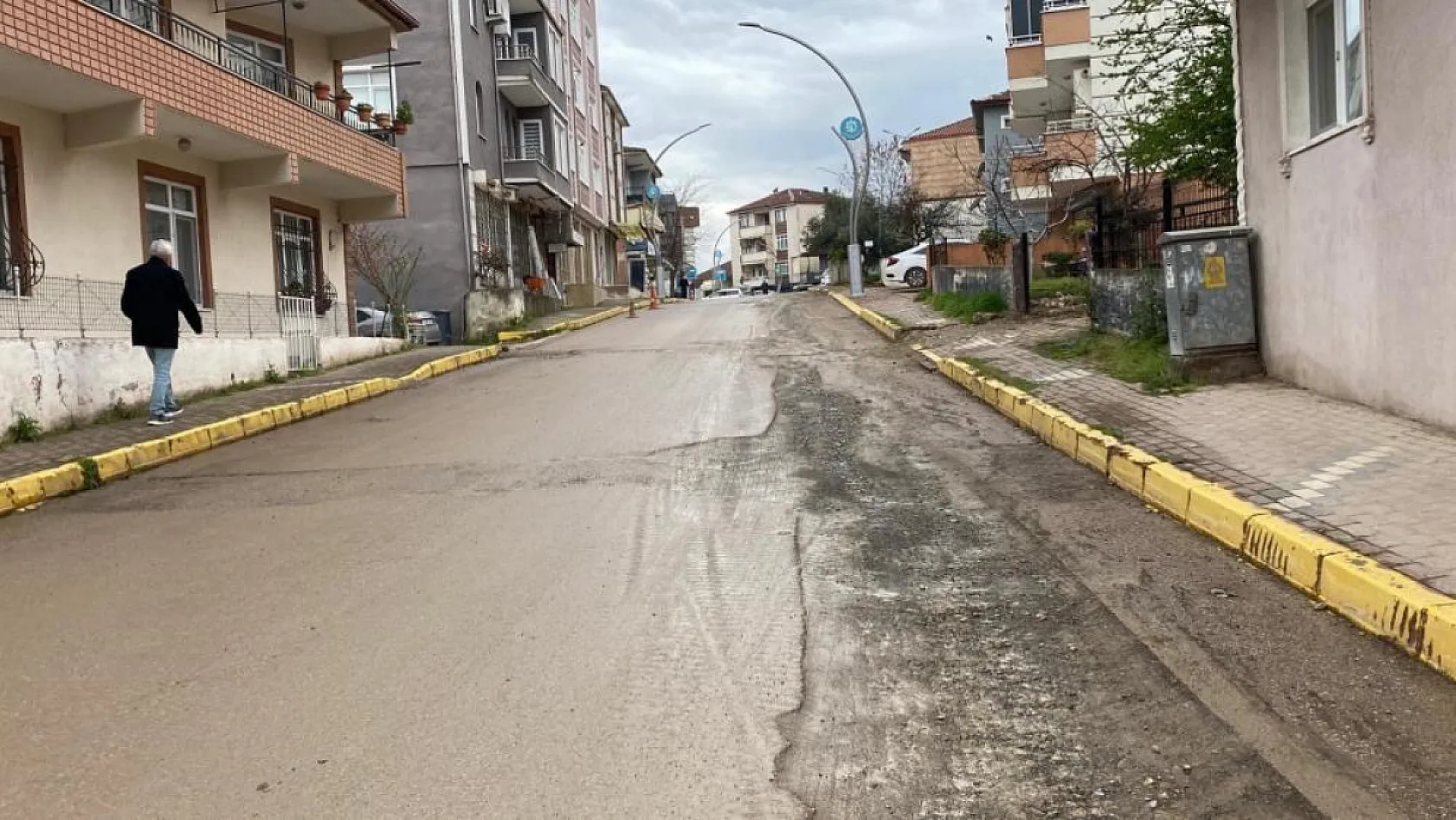 Freni boşalan kamyon dehşet saçtı: Yaşlı adam hayatını kaybetti